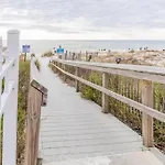 Wanderlust Villa Only 3 Min Walk To The Sand!