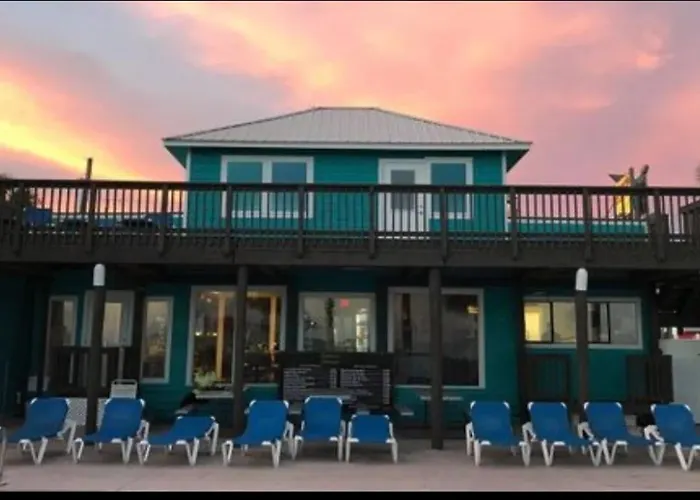 Wanderlust Villa Only 3 Min Walk To The Sand!